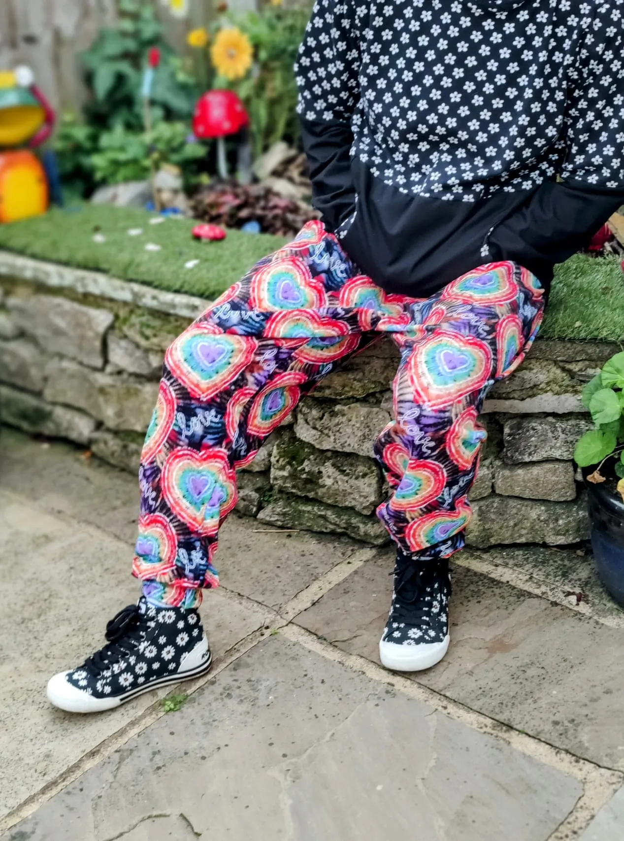 Adults Baggy Joggers - Curve Fit