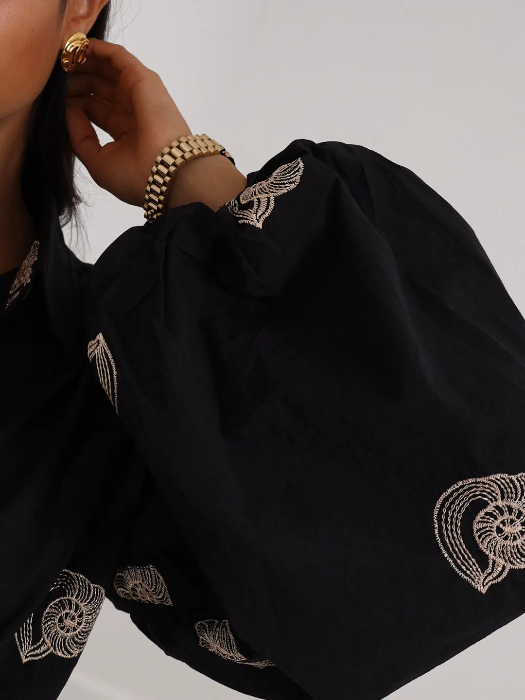 Avia Embroidered Cotton Shirt | Black