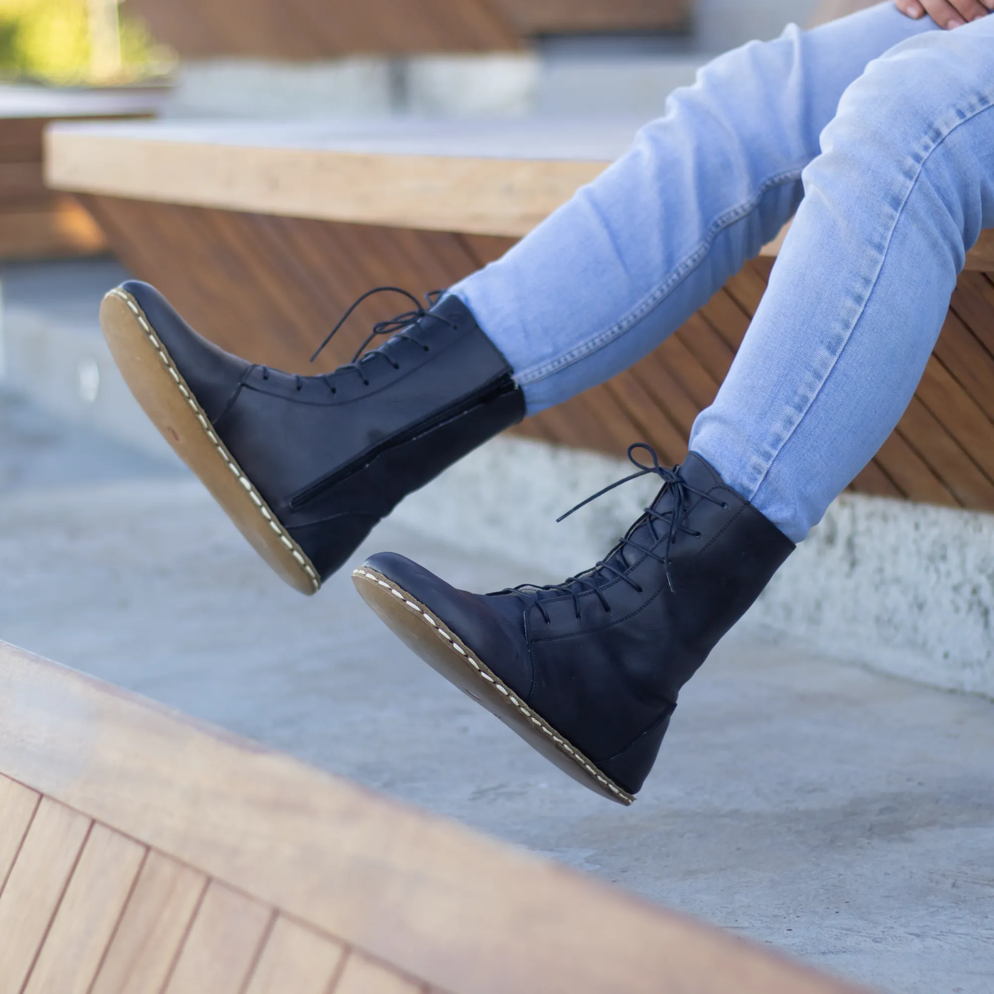 Barefoot Leather Lace-up Black Boots for Men
