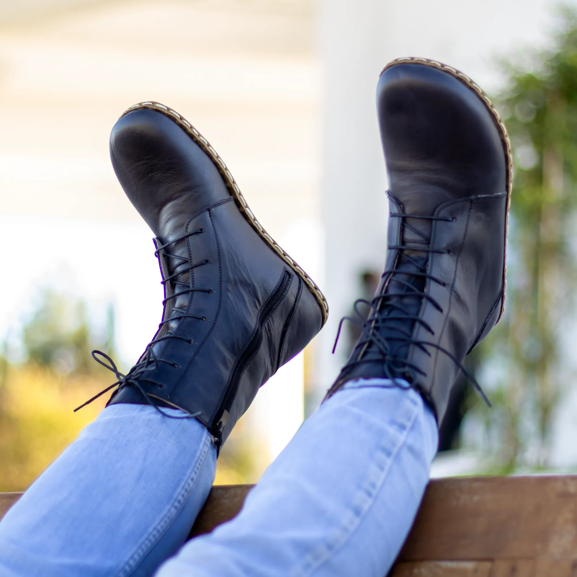 Barefoot Leather Lace-up Black Boots for Men
