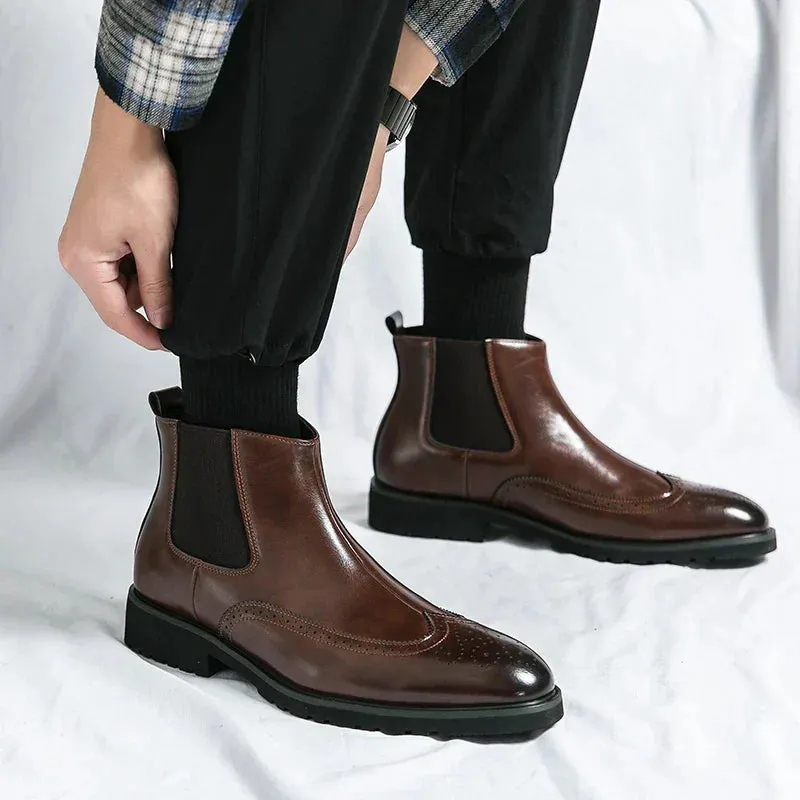 Baylor Sleek Chelsea Boots