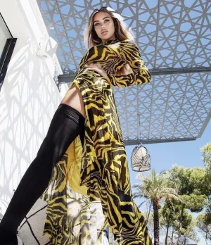 Catwalk over-the-knee fashion boots