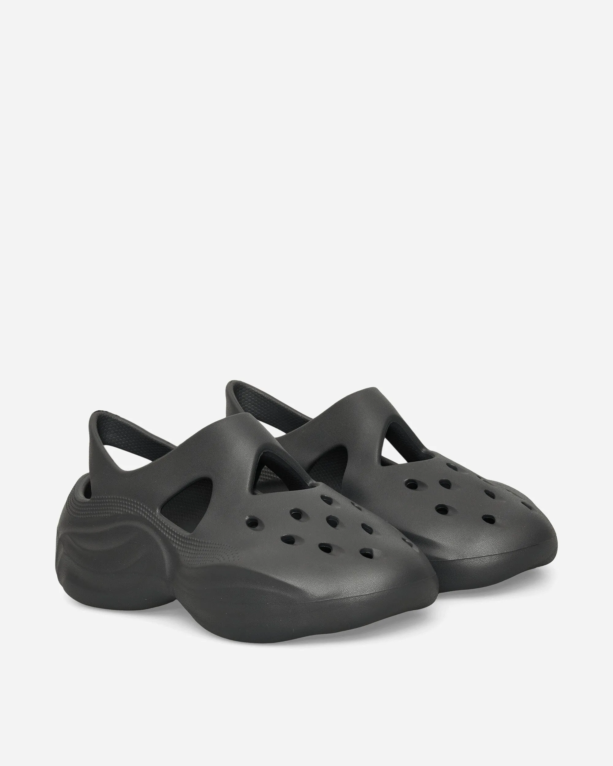 Dingyun Zhang Diffuser Clogs Black Sand