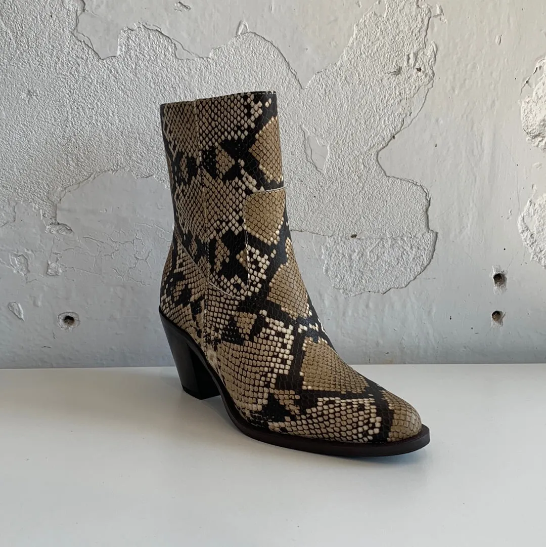 EOS Ellen Beige Snake - LAST PAIR size 40