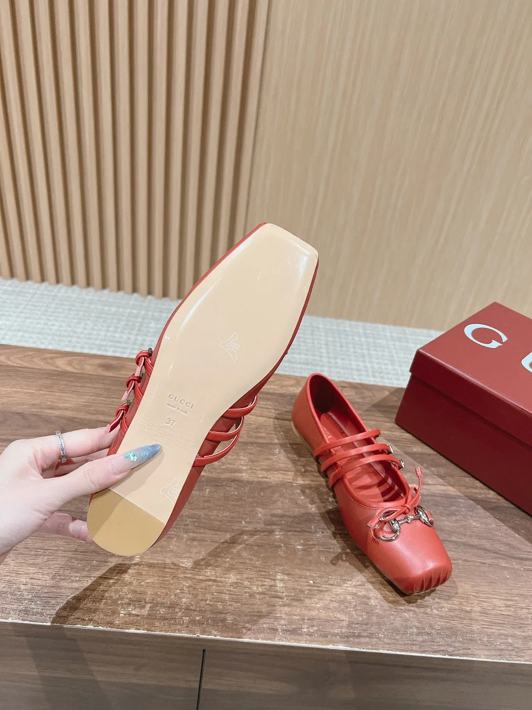 GC Cowhide fabric Early Spring Resort Series Horsebit Ballet Flats