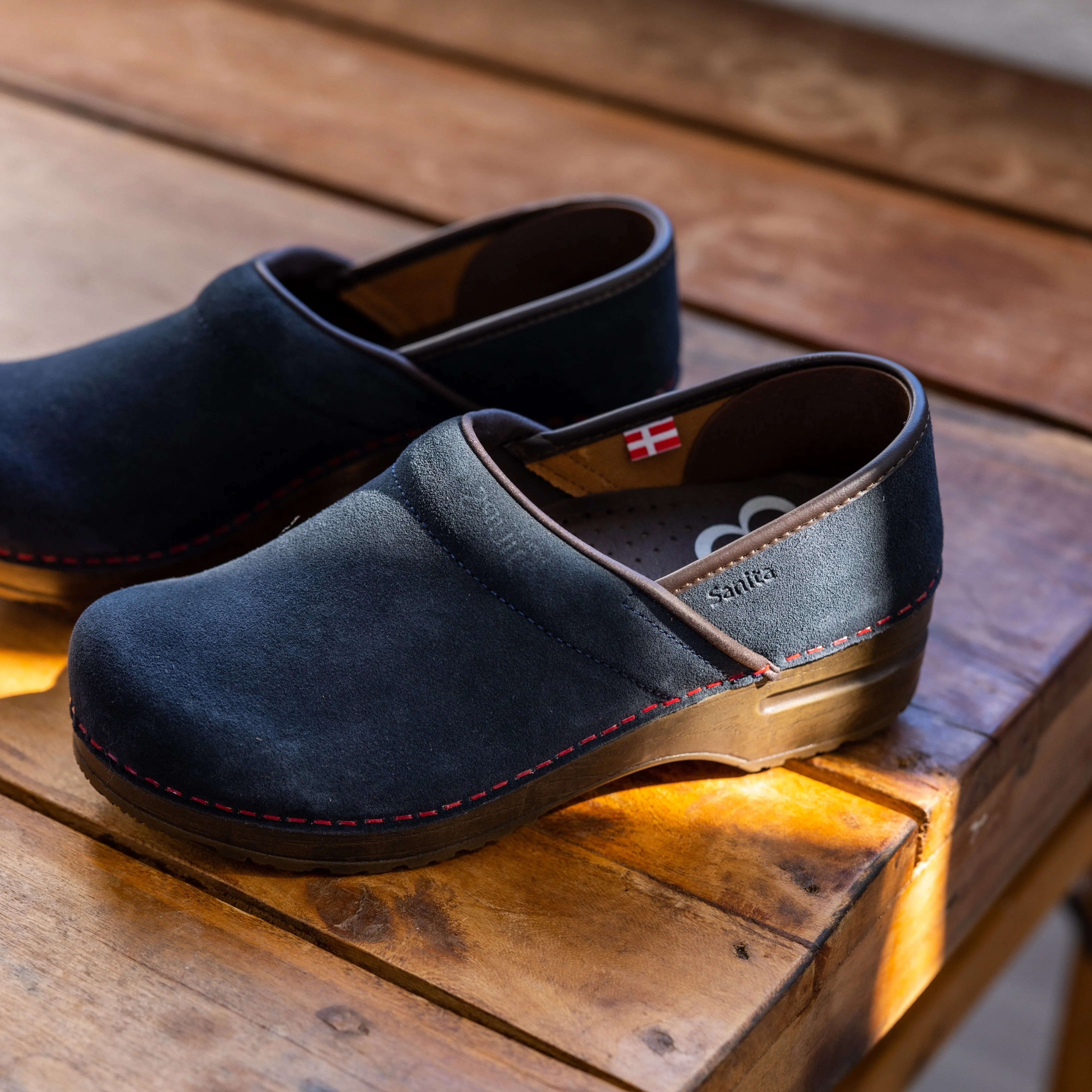 Nina Women's Clog in Midnight