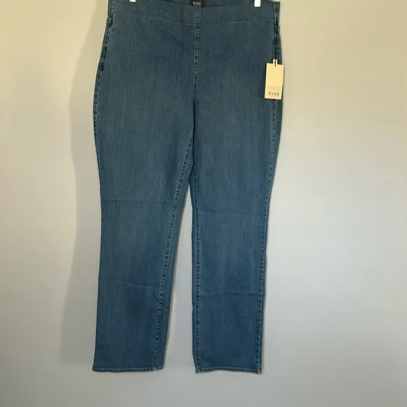 NWT NYDJ Bailey Relaxed Str Nottinghill Jeans