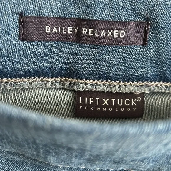 NWT NYDJ Bailey Relaxed Str Nottinghill Jeans