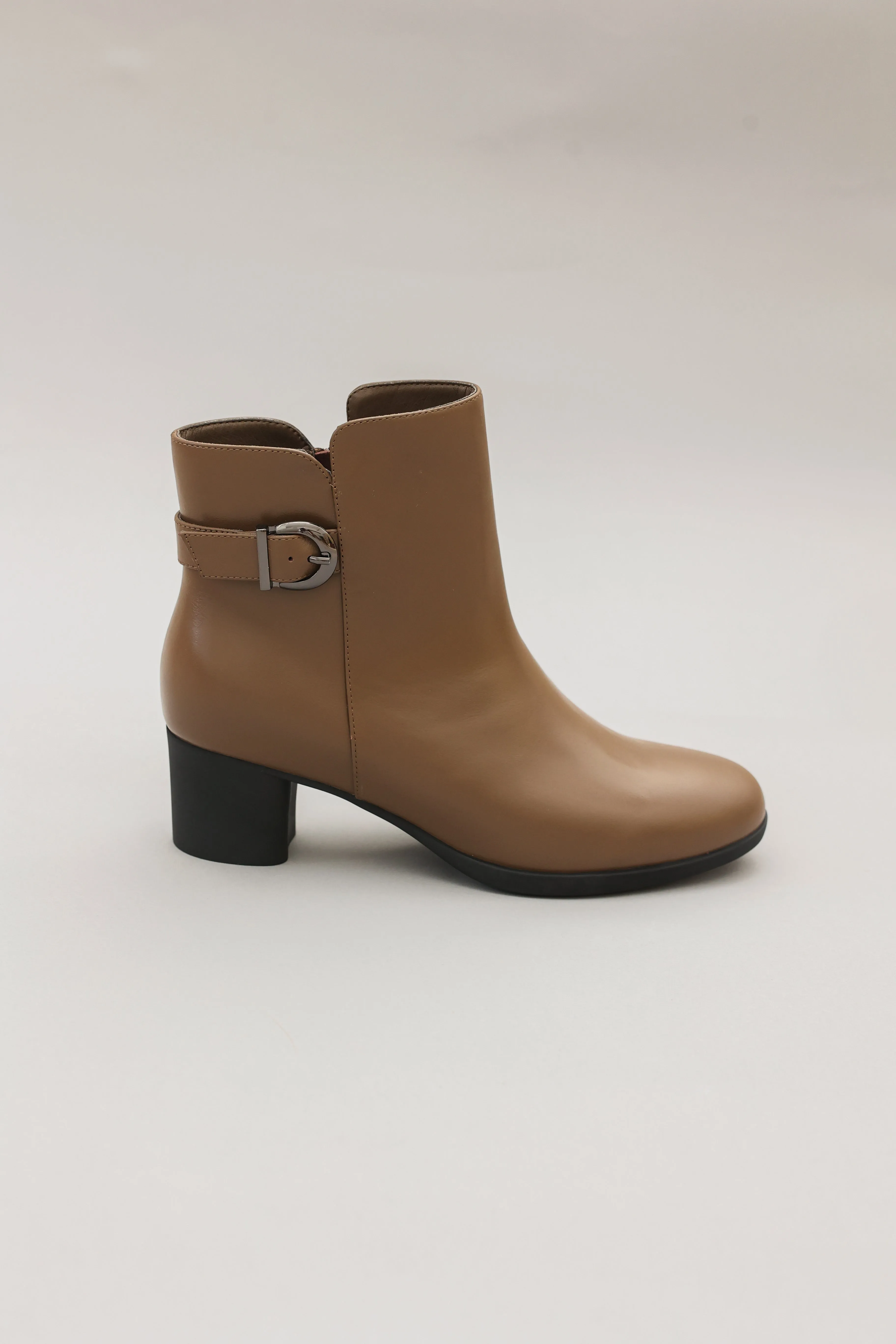 Tessa Boots
