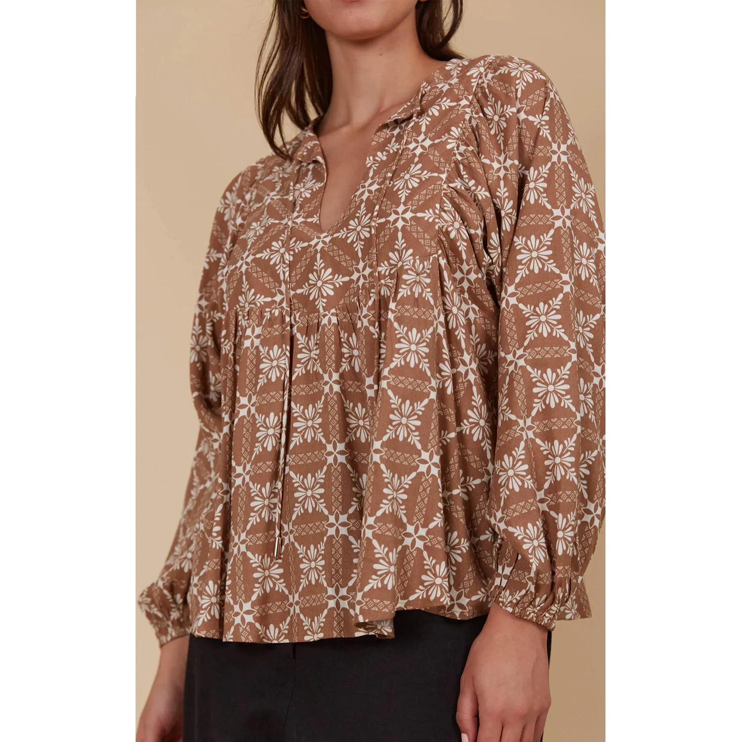 Top Venus Blouse - Deity