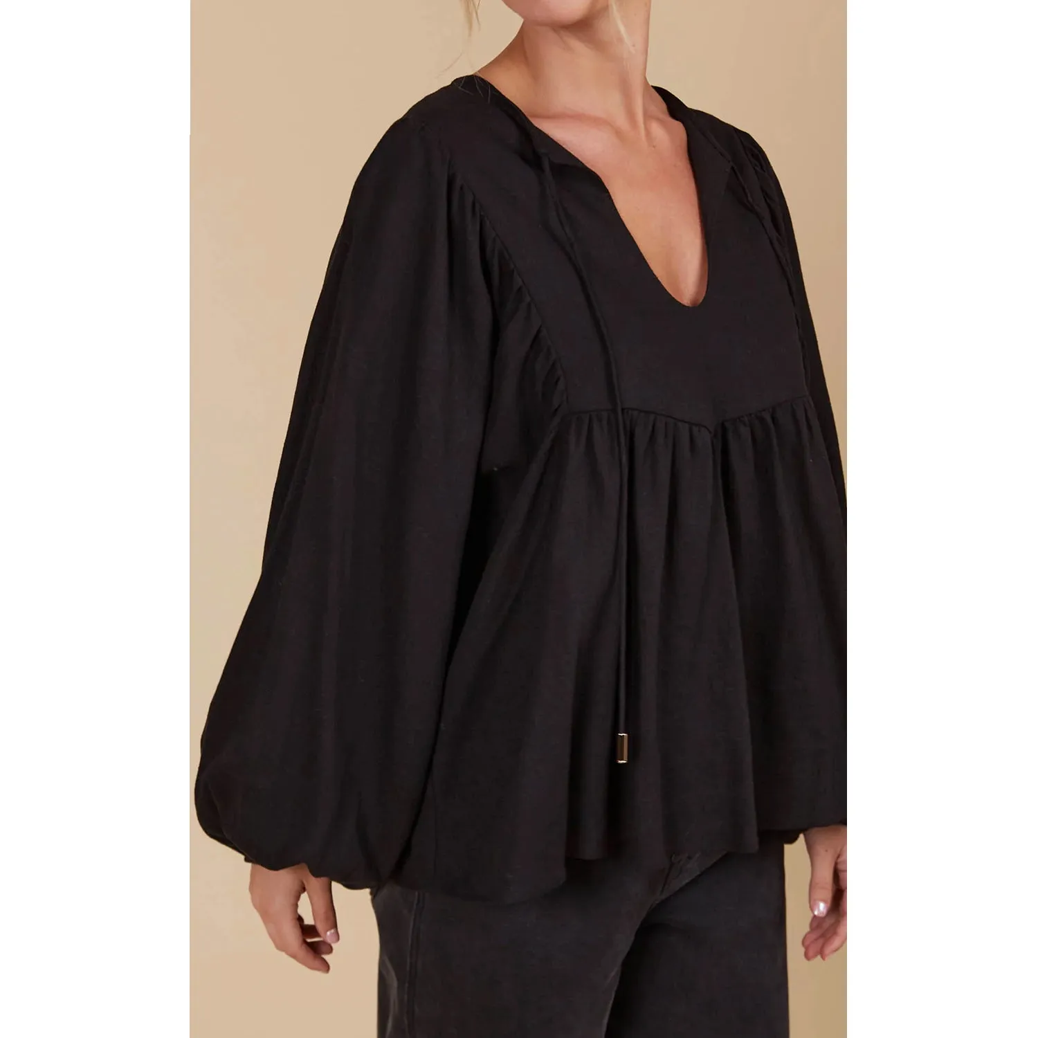 Top Venus Blouse - Onyx