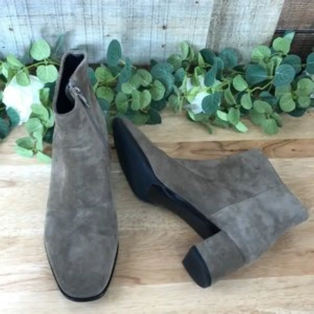 Via Spiga  Vail Clay Coco Sport Suede 7 M US M