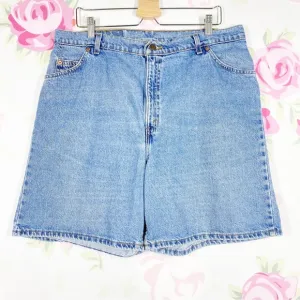 Vintage Levi’s Orange Tab Medium Wash Mom Denim Jean Shorts 18