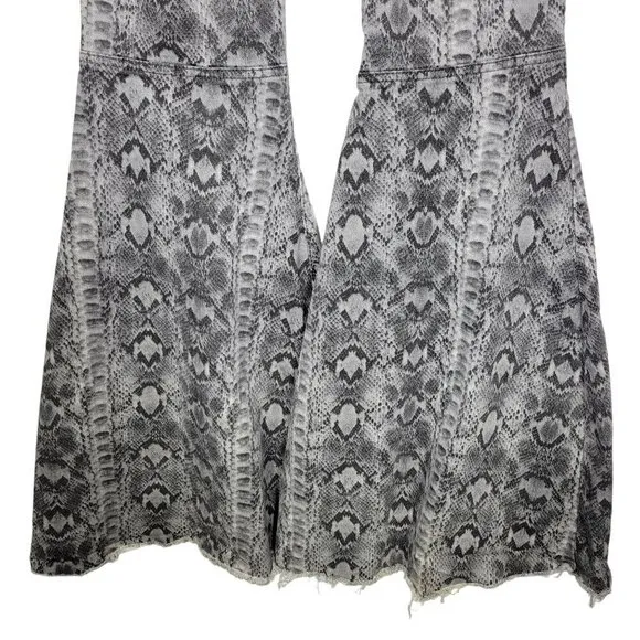 Women's Free People Snake Just Float On High-Rise Flare Jeans Size 28